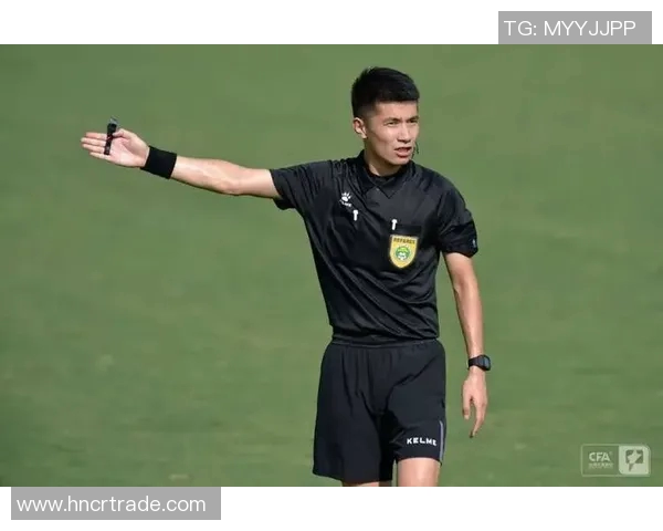 李伟的足球之路:从青涩少年到职业球员的心路历程 李伟的足球之路:从青涩少年到职业球员的心路历程